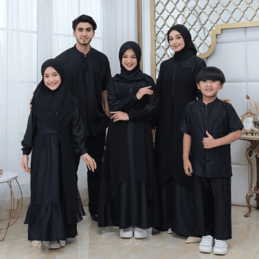 RAUNA KHAYRA BLACK